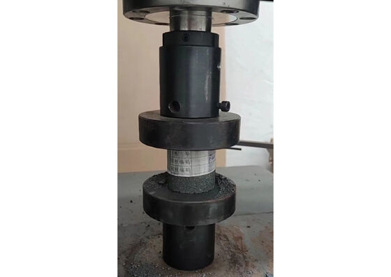 Hydraulic Universal Testing Machine integrating hydraulic power source and precise measurement system for material compression testing